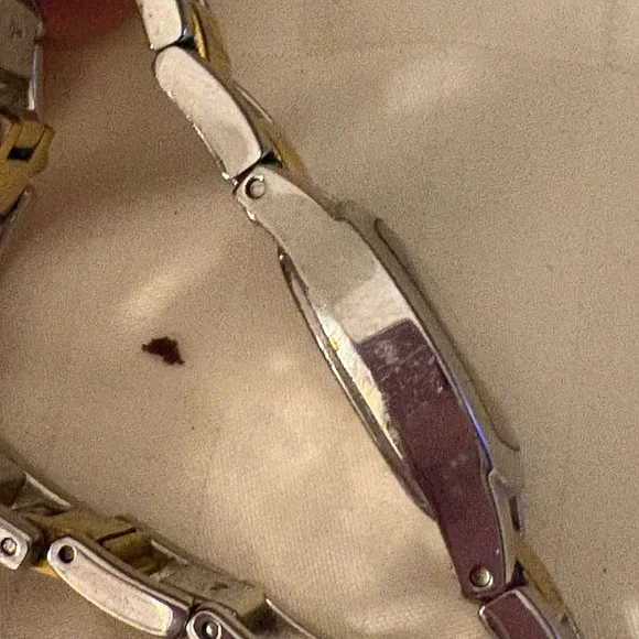 W1 WOMAN'S FOSSIL F2 ES9525 STAINLESS STEEEL-GOLD TONE  30M WATCH 5066 - Picture 8 of 15